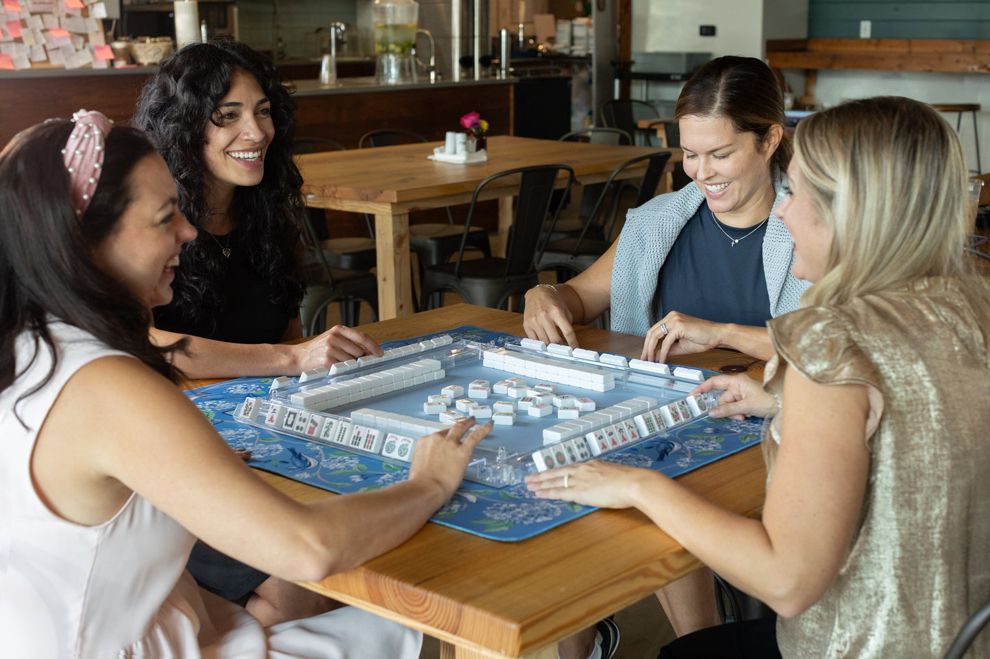 Mahjong Mat - Blue & White Bird