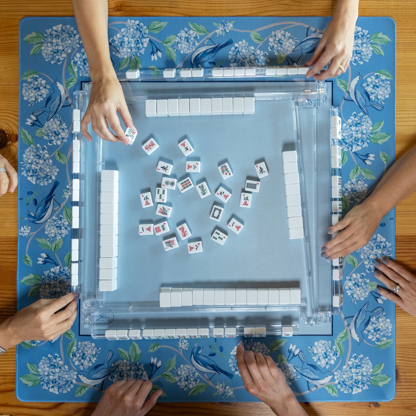 Mahjong Mat - Blue & White Bird